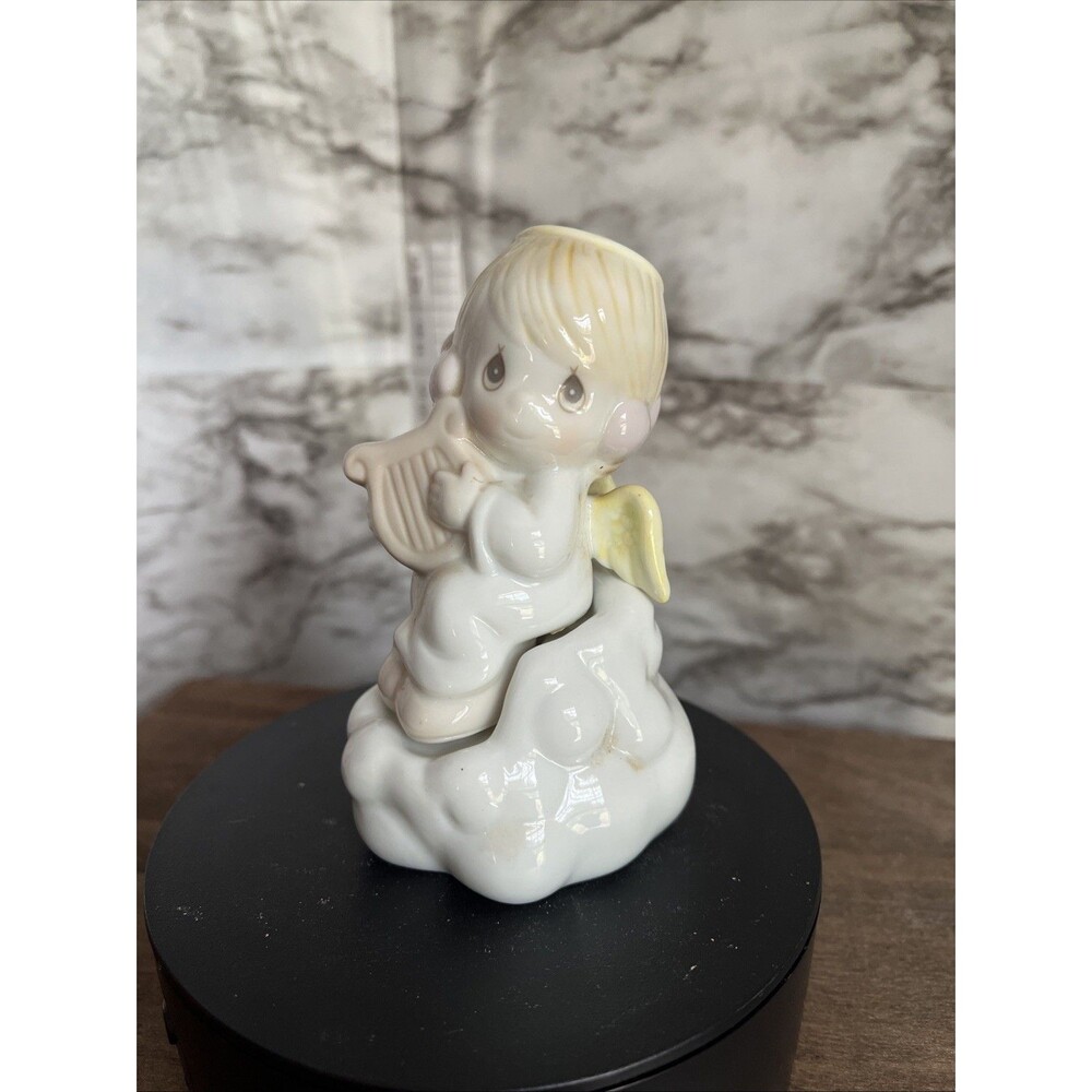 1995 Precious Moments “Girl Angel on a Cloud” Salt & Pepper Shaker Set
